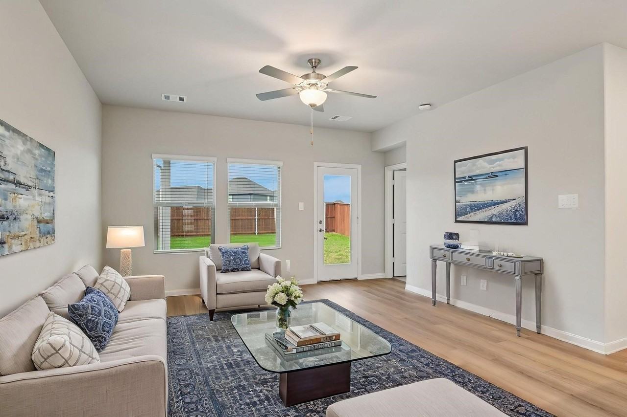 3704 Deer Dr - Photo 4 of 32