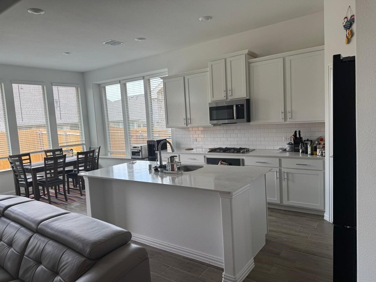 724 Morwenna Rd - Photo 6 of 24