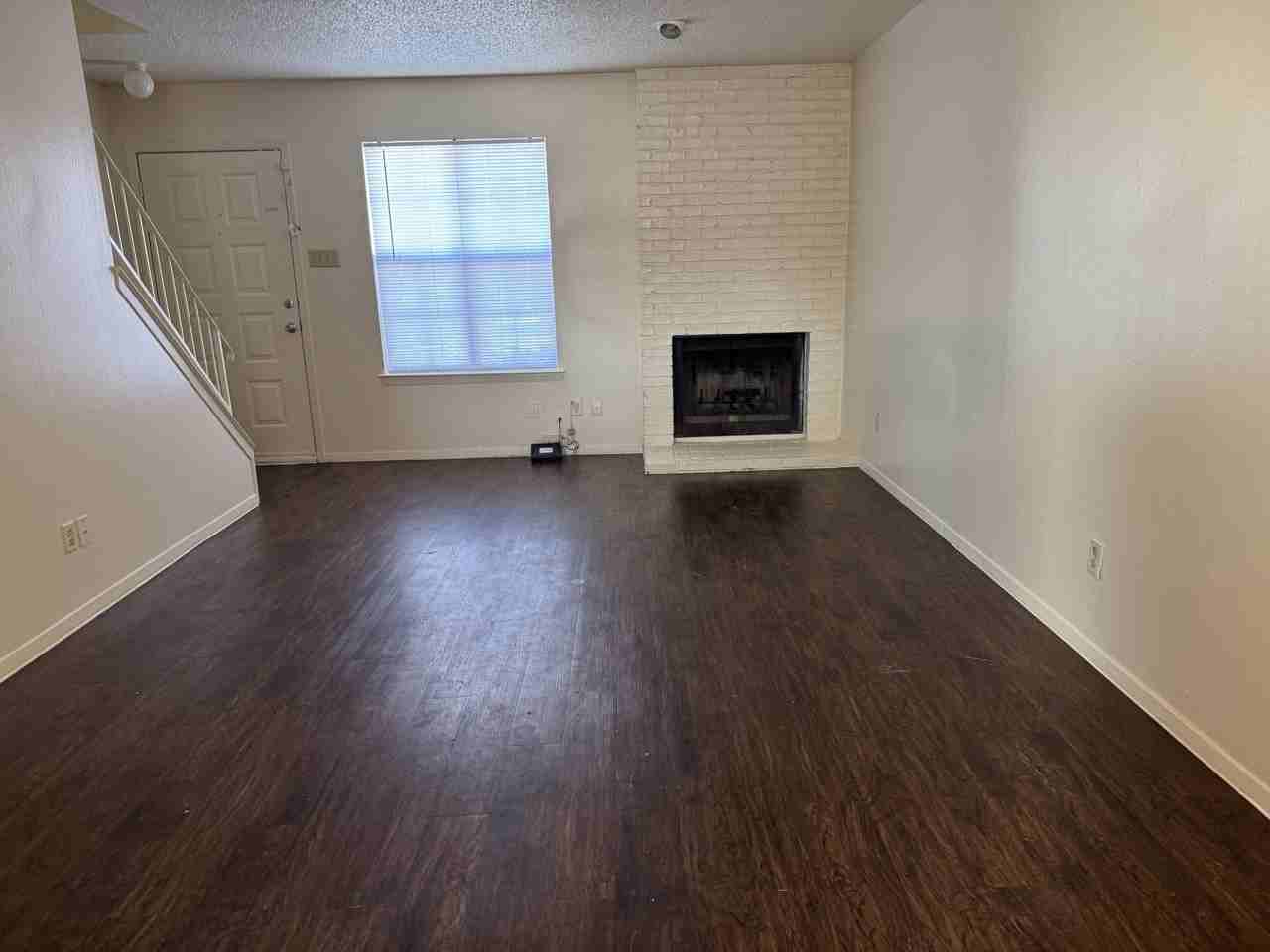 2802 Wimbledon Ct #D - Photo 5 of 13