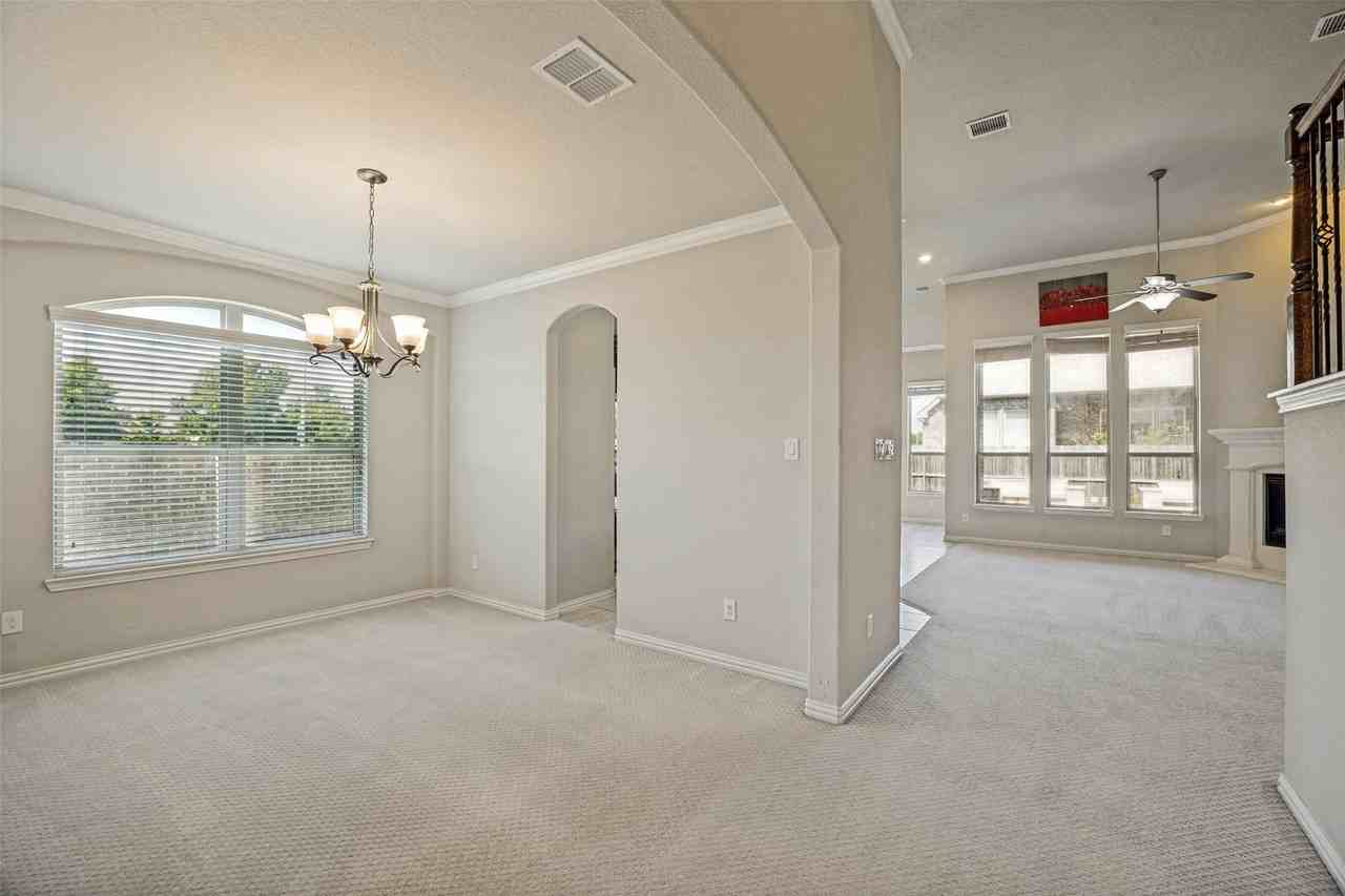 801 Feathering Way - Photo 3 of 25