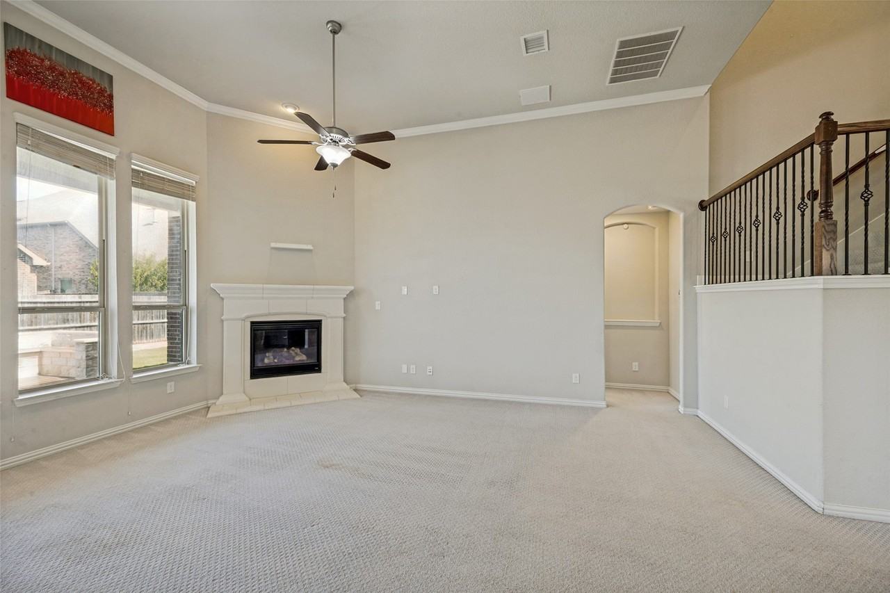 801 Feathering Way - Photo 5 of 25