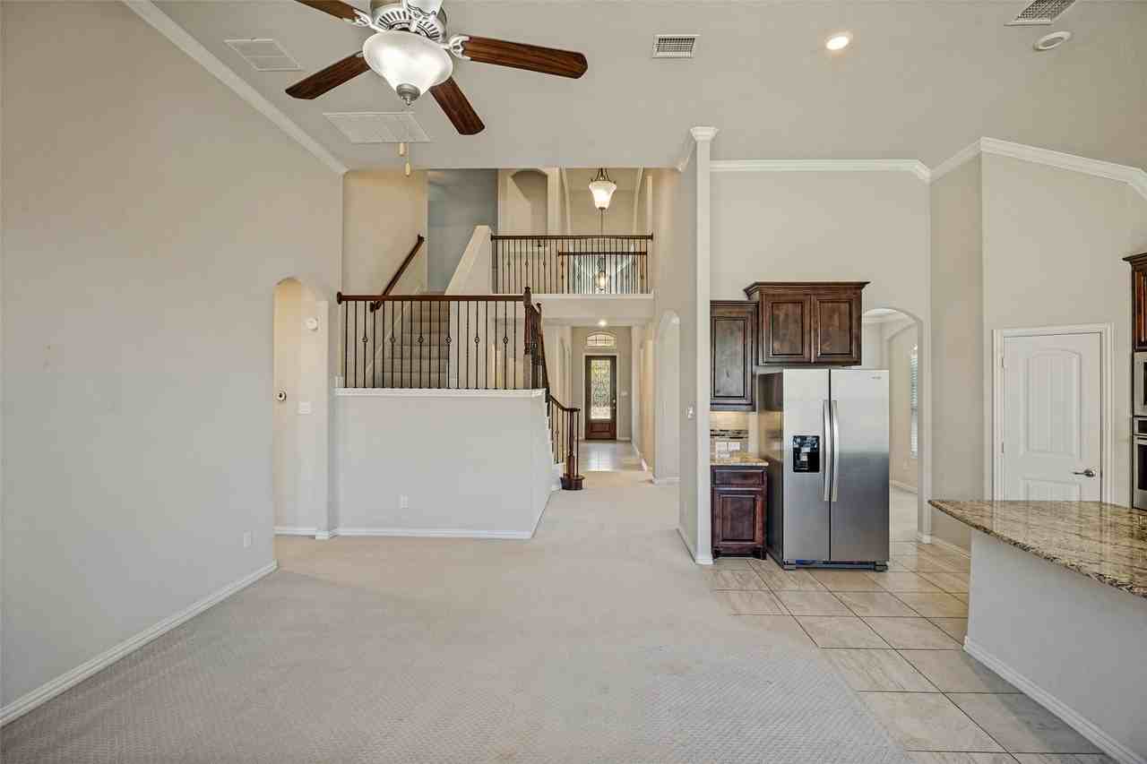 801 Feathering Way - Photo 7 of 25