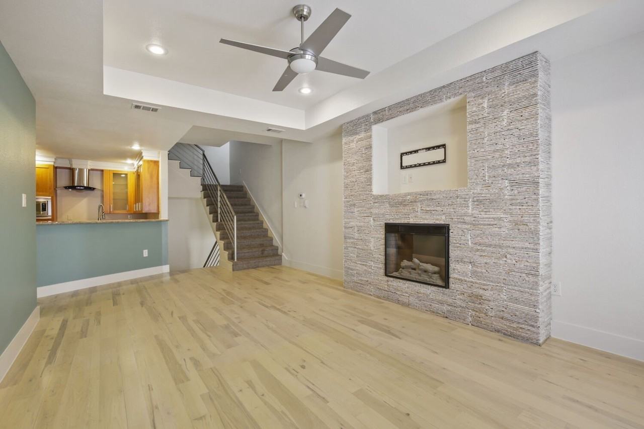 3845 Convent St #6 - Photo 7 of 33