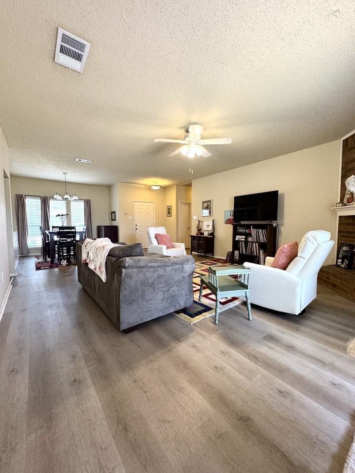 5512 Vineyard Ln - Photo 3 of 27