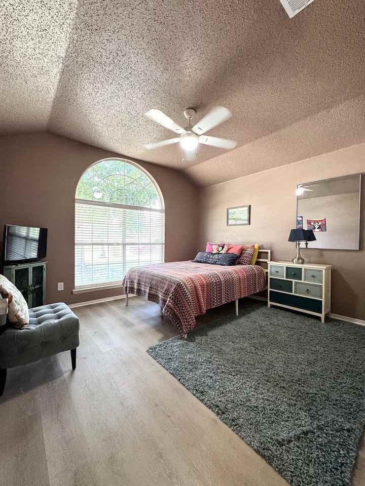 5512 Vineyard Ln - Photo 7 of 27