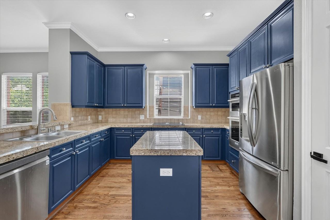4114 Lafayette St - Photo 4 of 40