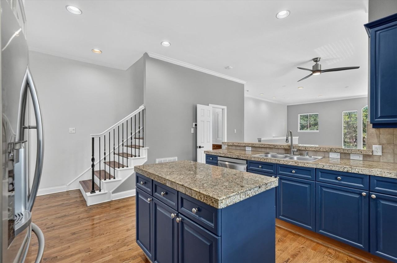 4114 Lafayette St - Photo 5 of 40