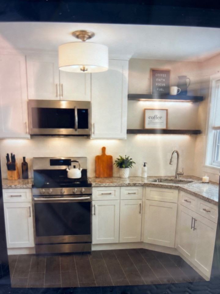 766 Maguire Ave - Photo 5 of 5