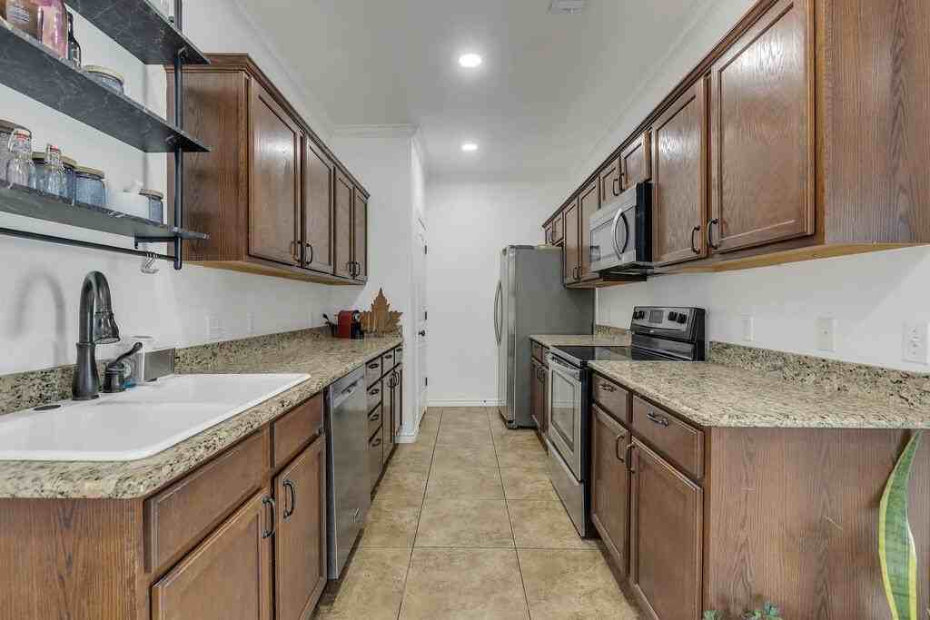 7255 Barksdale Ln - Photo 7 of 21
