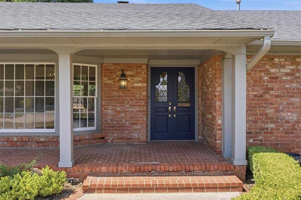 1305 Kenilworth Rd - Photo 4 of 46