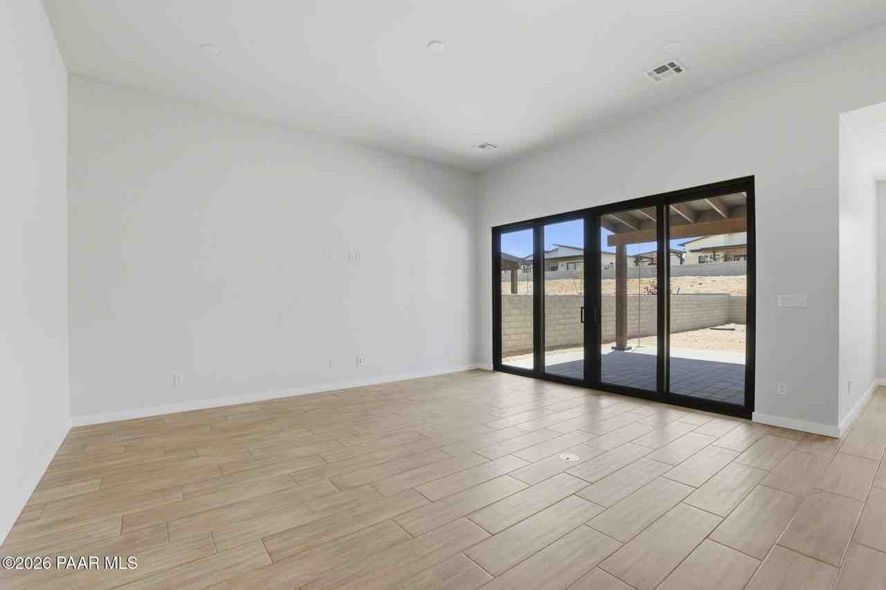 5516 E Edgar Way - Photo 6 of 50