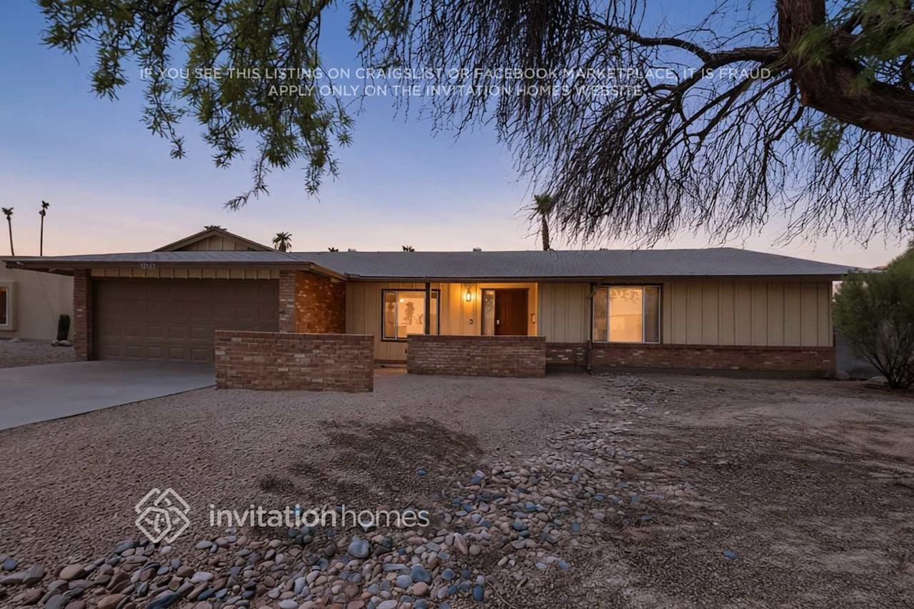 12042 N 28th Pl - Photo 3 of 19