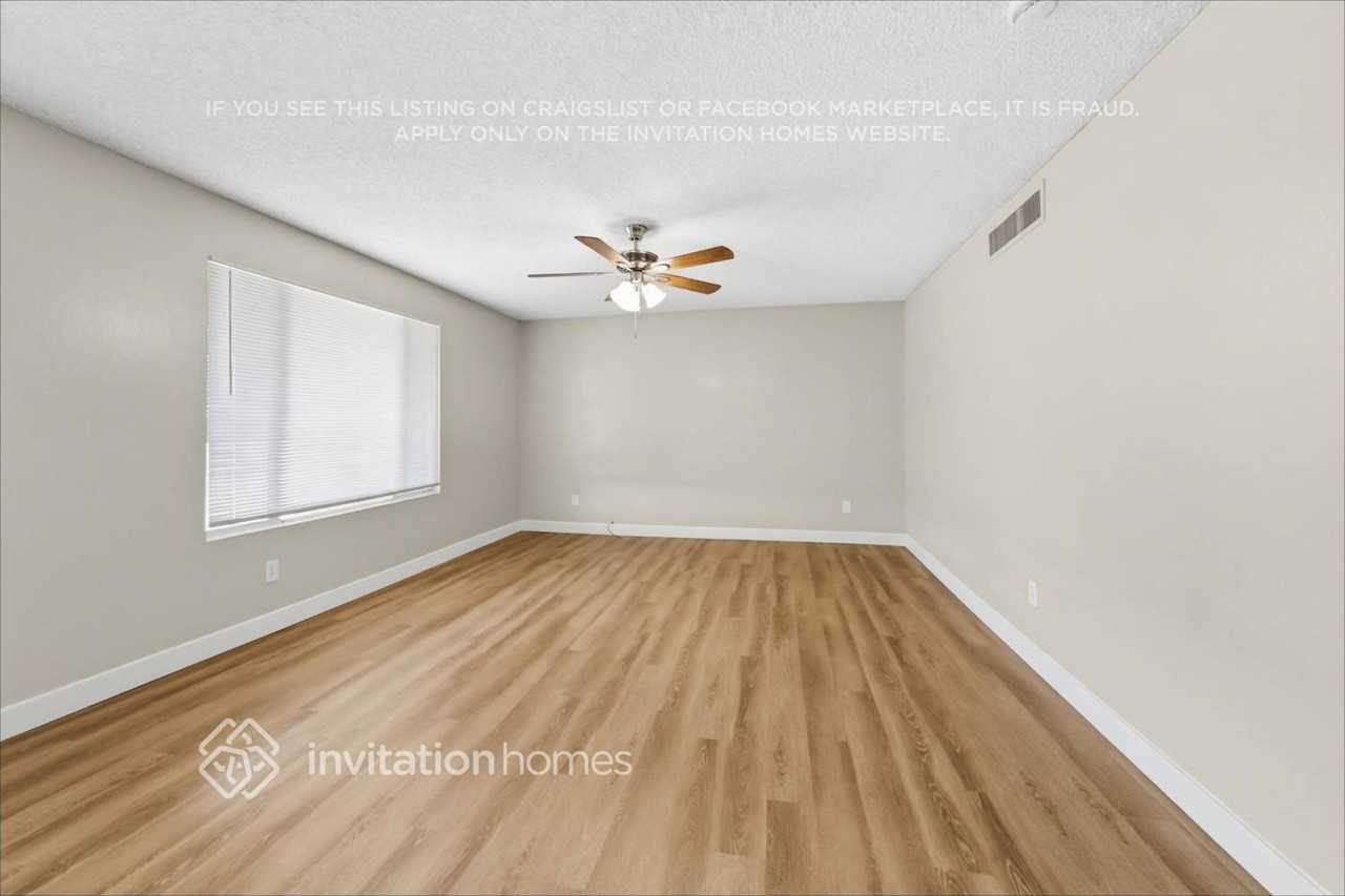 12042 N 28th Pl - Photo 6 of 19