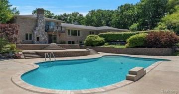 featured image of 980 Sandhurst Rd