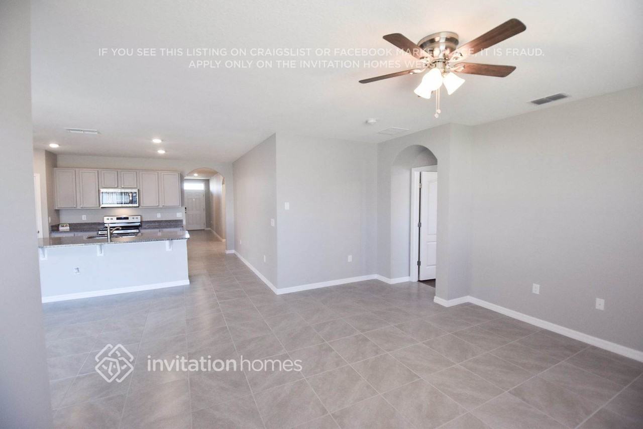 2825 Van Amber Ct - Photo 2 of 13