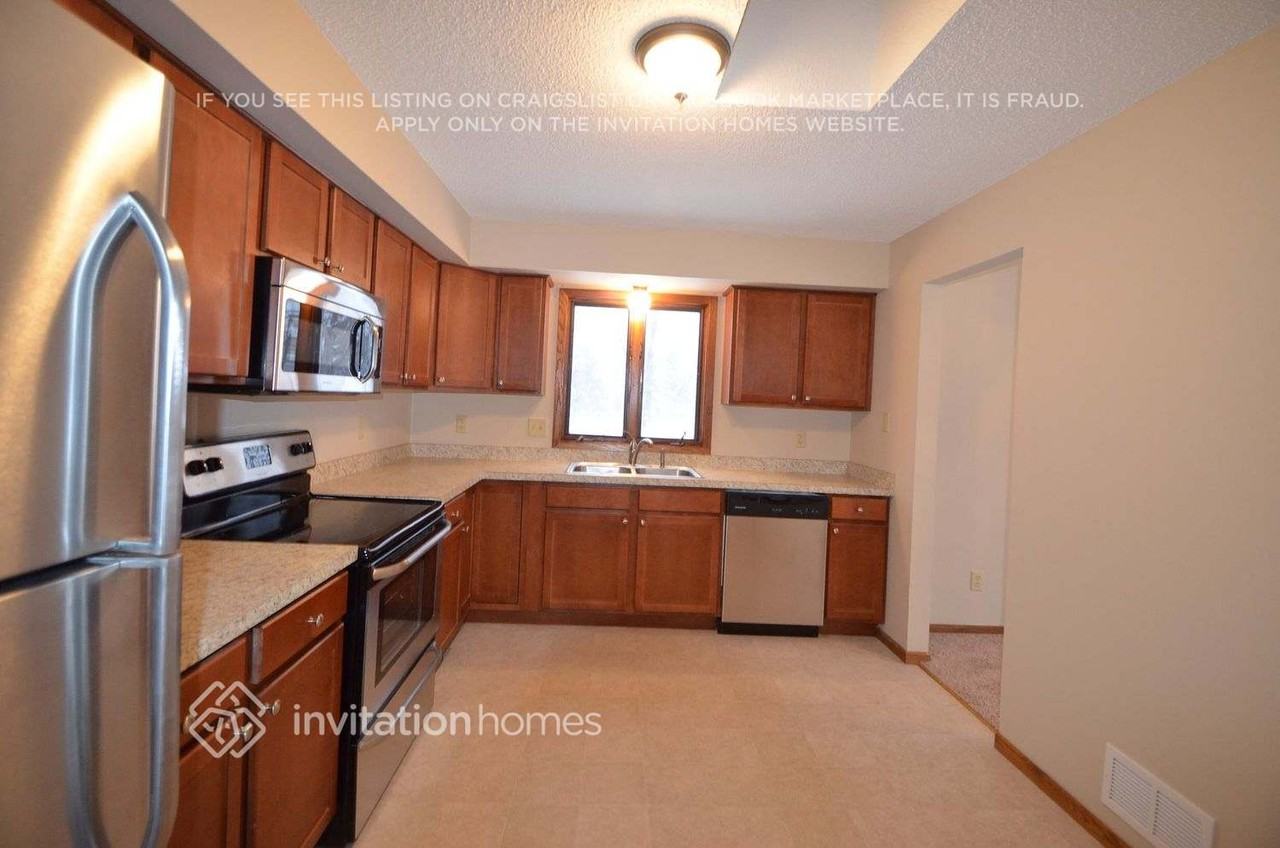 578 Witt Ct - Photo 3 of 8