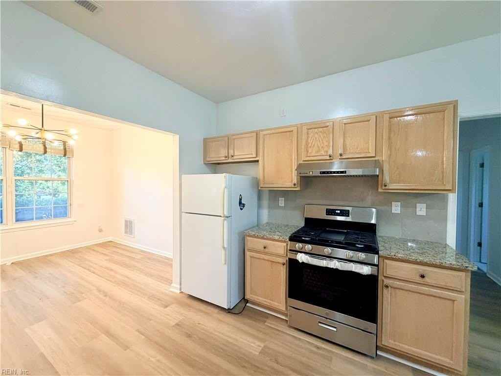 113 Presidential Blvd - Photo 7 of 50
