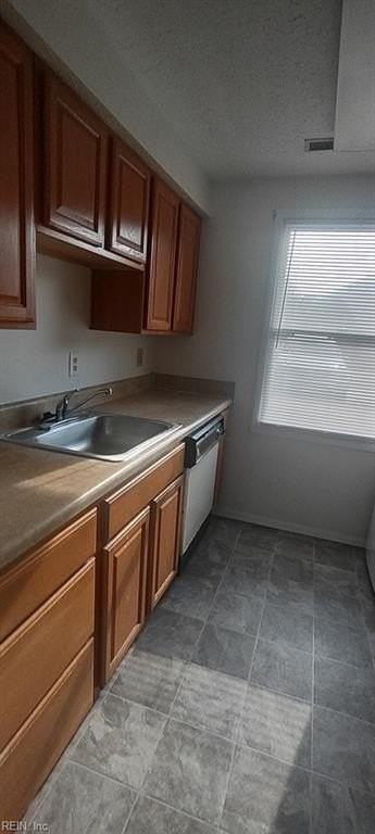 1411 Peabody Dr - Photo 4 of 14