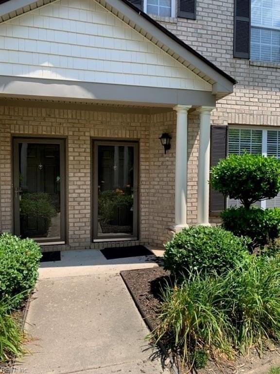 2401 Wessington Dr - Photo 2 of 19