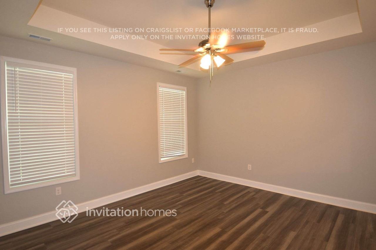 305 W Watson St - Photo 6 of 11