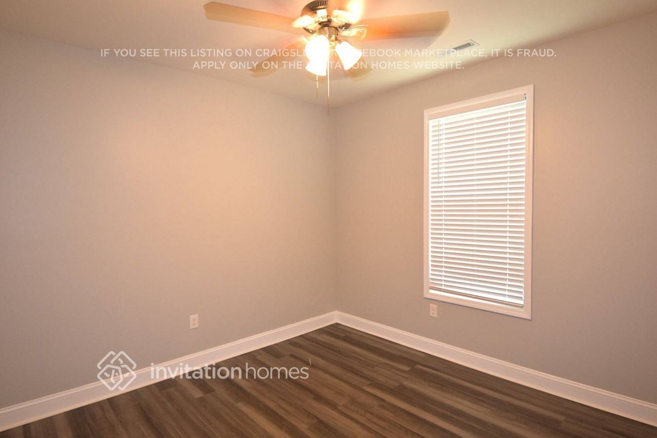 305 W Watson St - Photo 7 of 11
