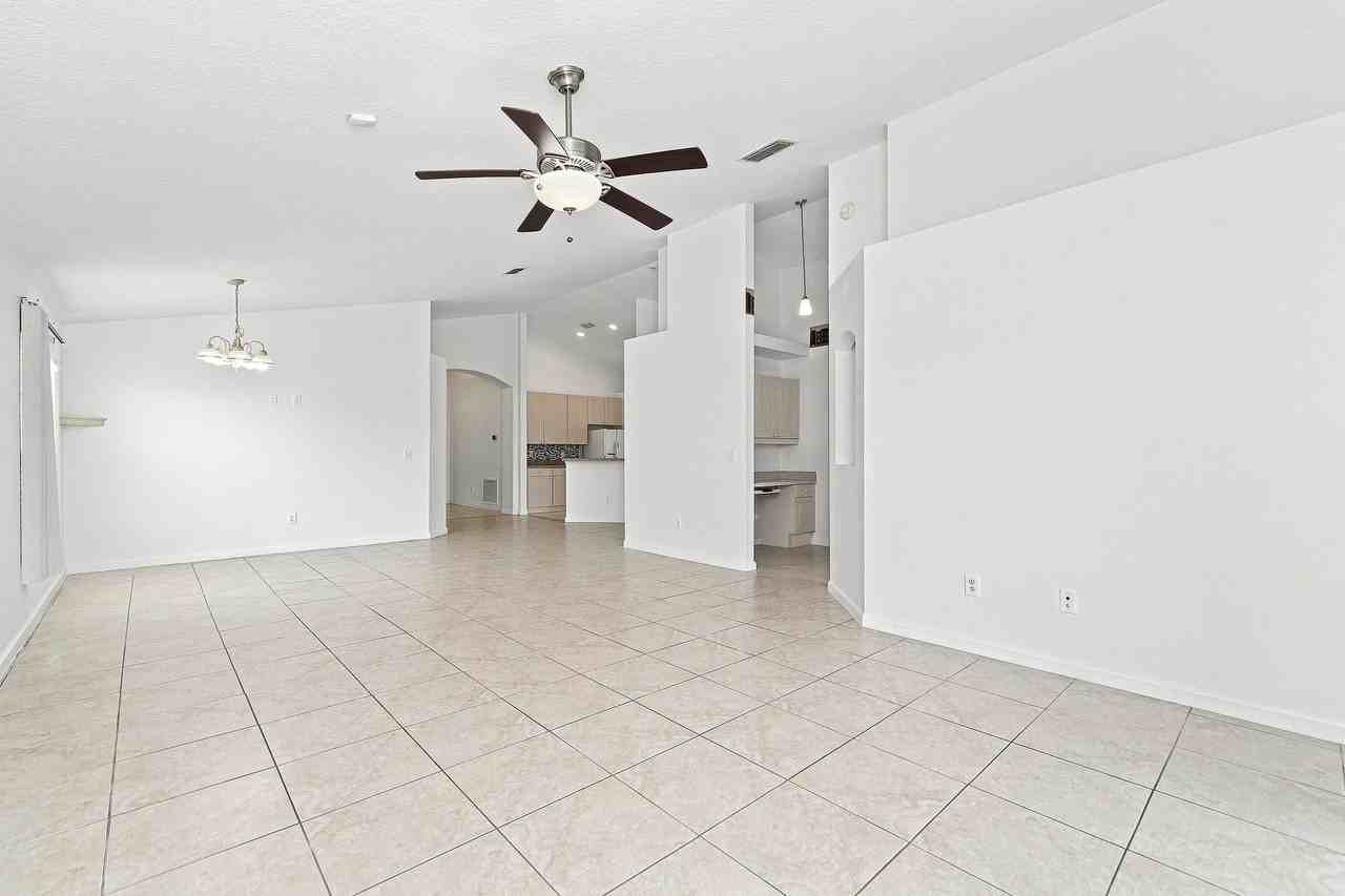 2821 Maguire Dr #1 - Photo 3 of 21