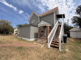 featured image of 518 N Poplar St #1