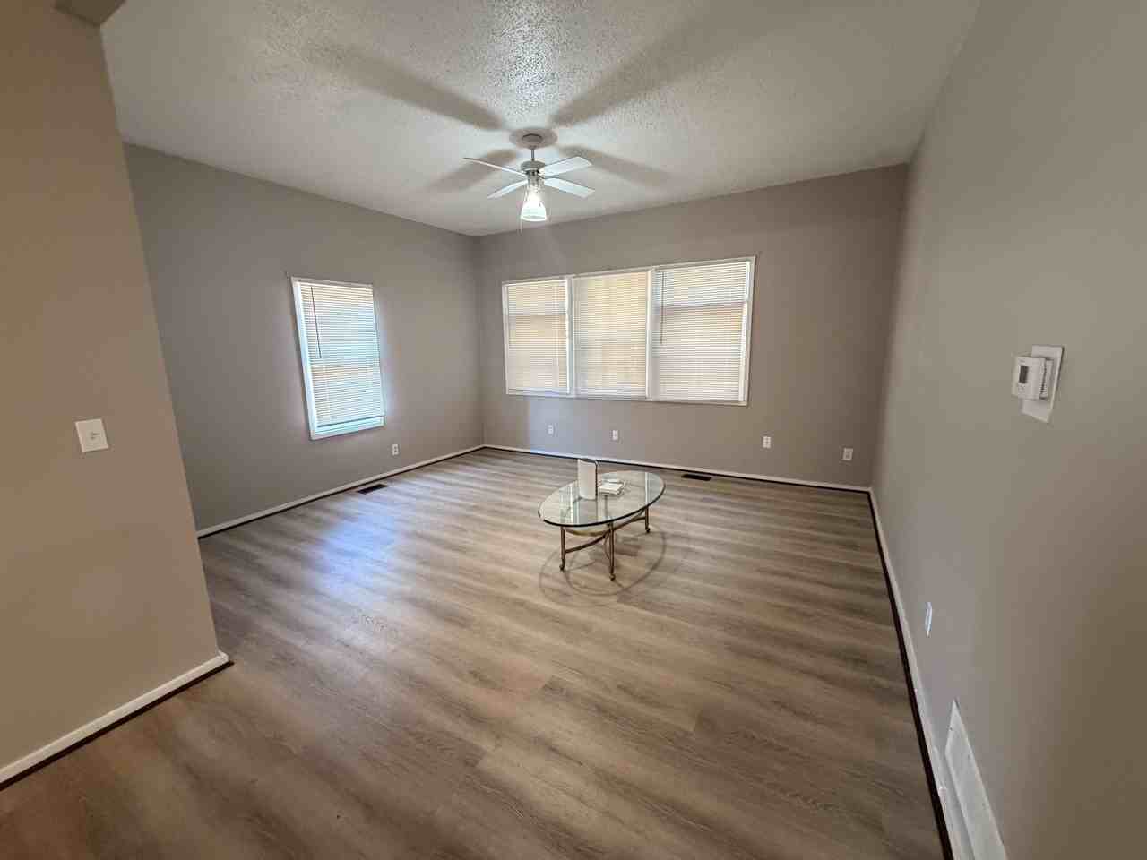 518 N Poplar St #1 - Photo 3 of 10