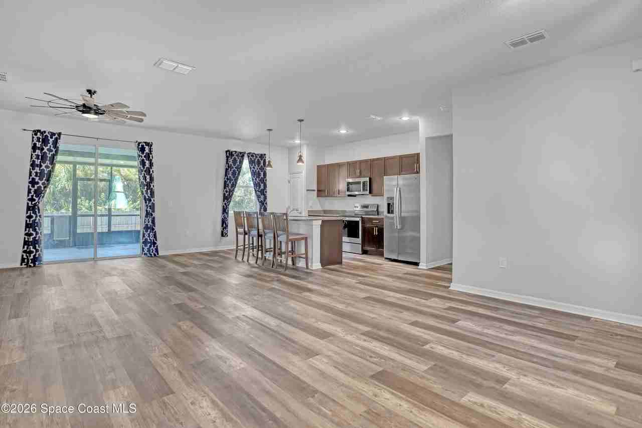 814 Nightengale St Sw - Photo 6 of 44