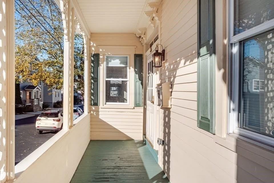 36 Dearborn St - Photo 2 of 24