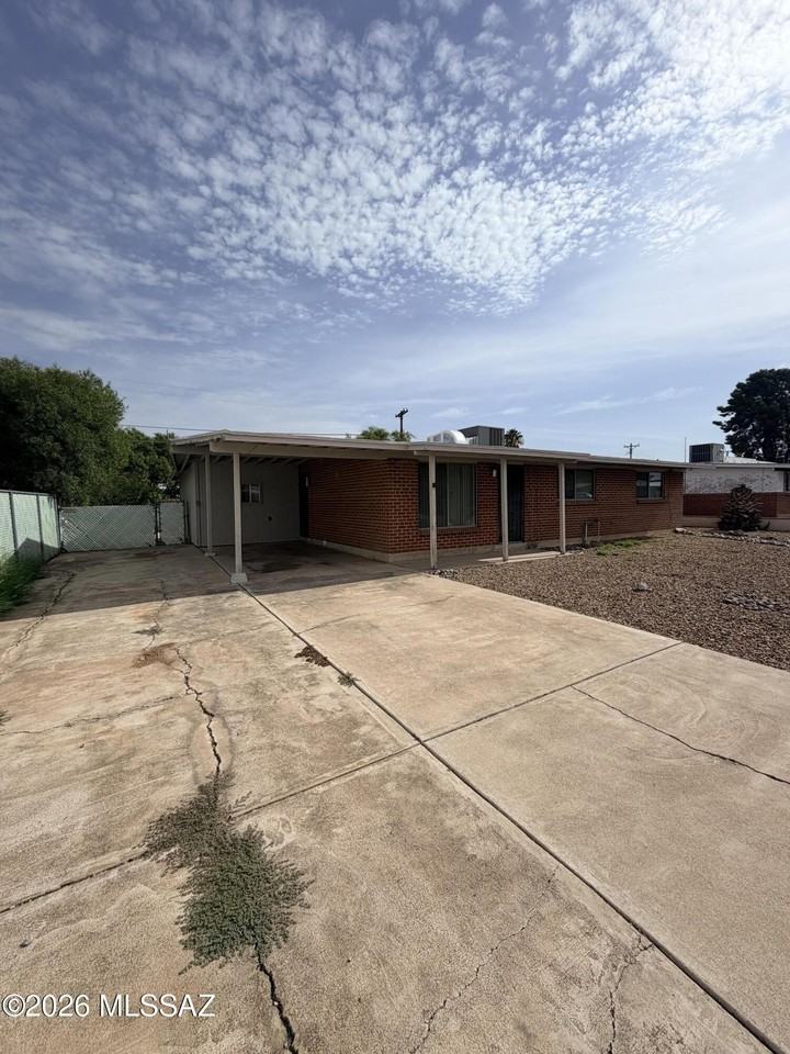 6973 E Calle Neptuno - Photo 3 of 17