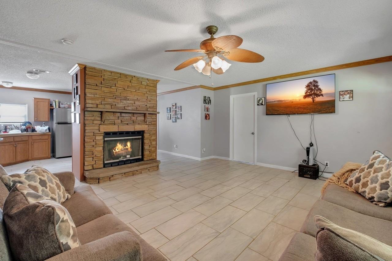 3399 Whipporwill Dr - Photo 4 of 24
