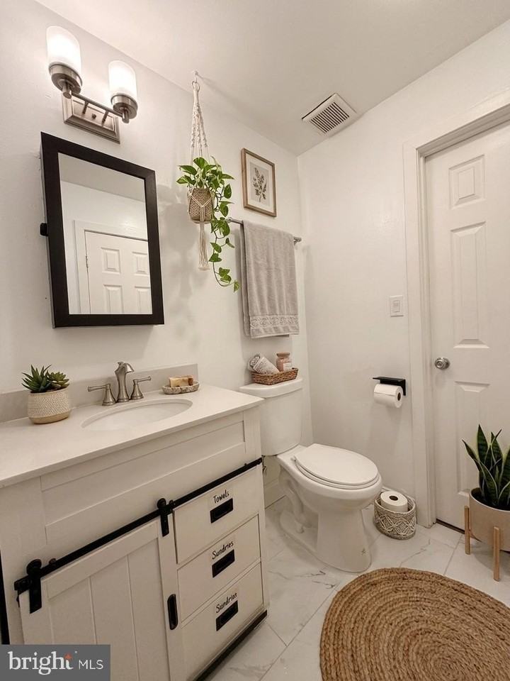 3169 Hawthorne Dr Ne #3169 - Photo 6 of 12
