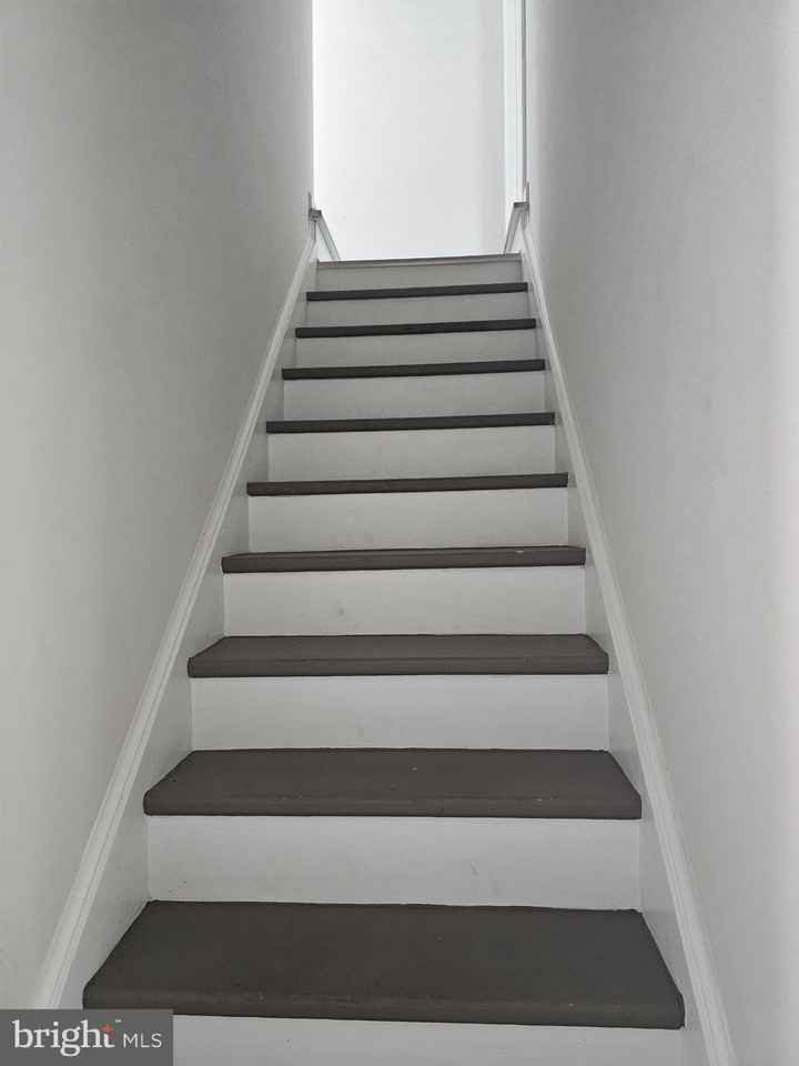 473 Goethe St - Photo 6 of 22