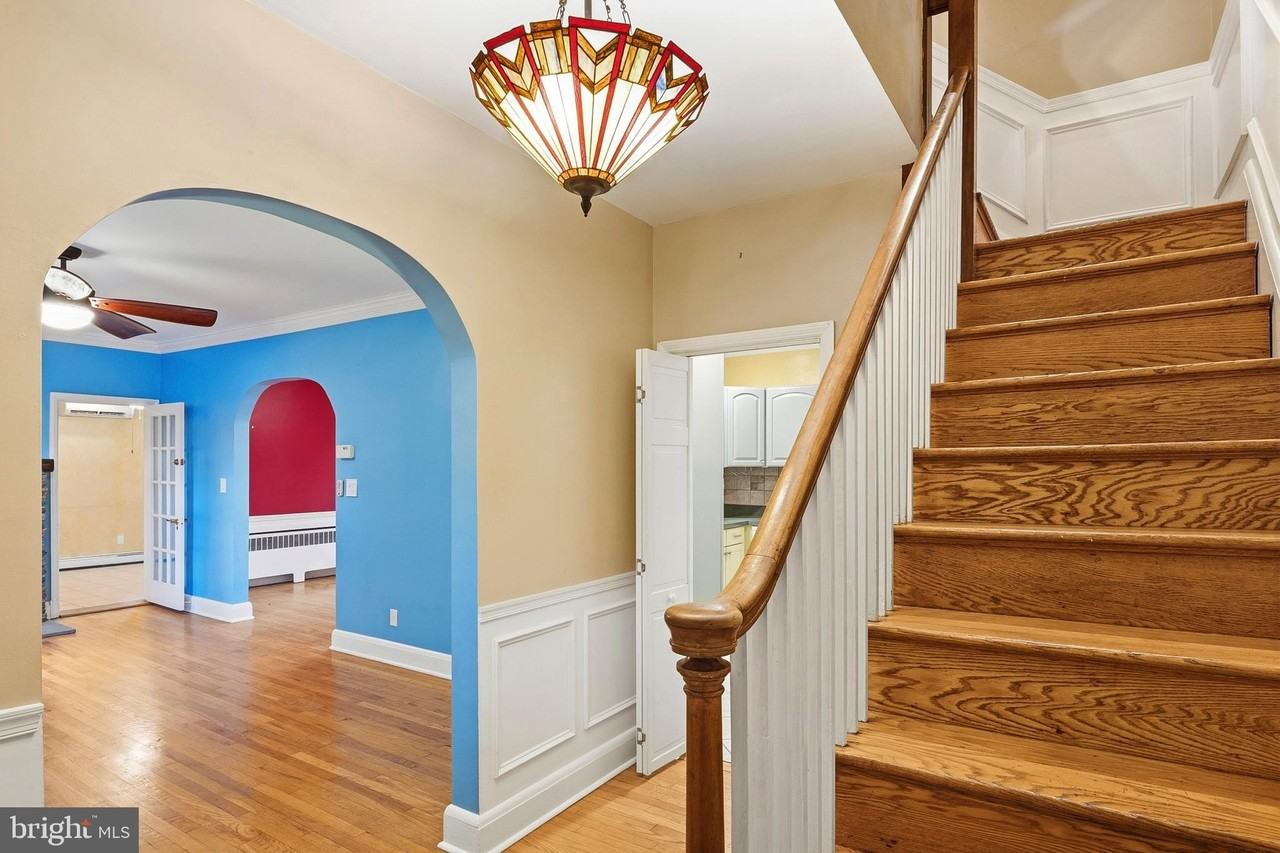 306 Kingston Rd - Photo 6 of 44