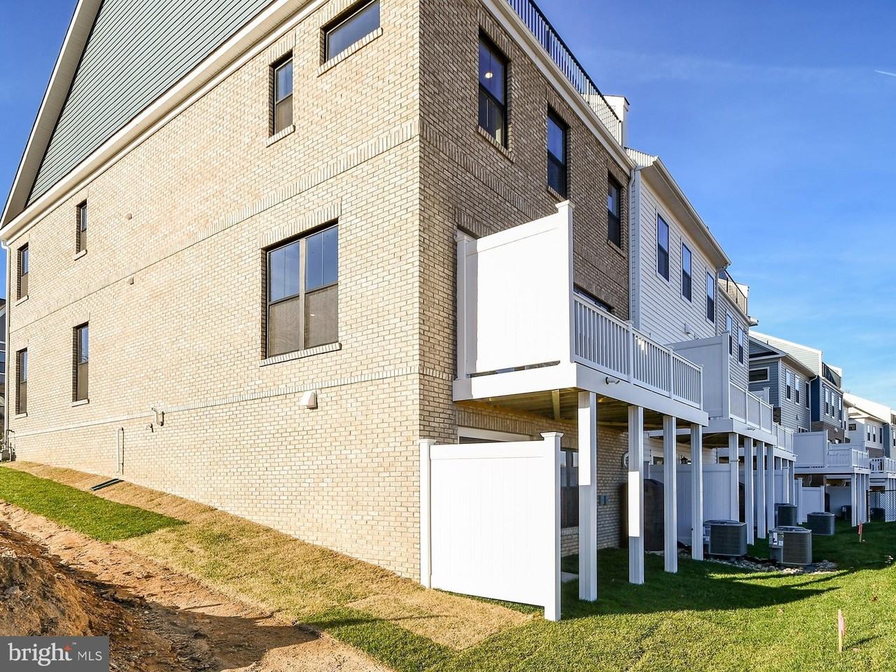 11453 Starlight Pl - Photo 3 of 50