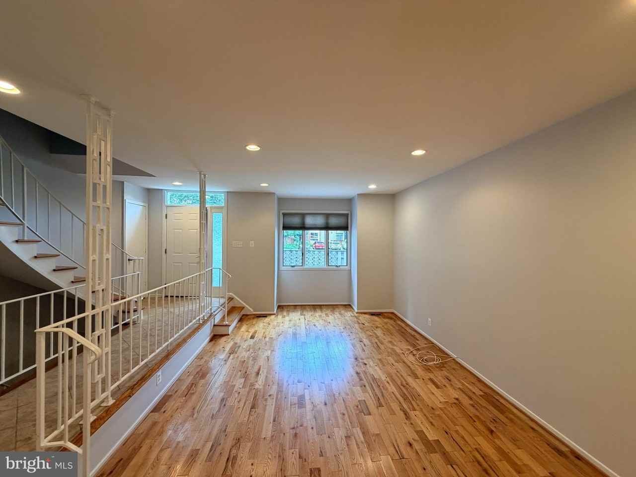 10400 Maywind Ct - Photo 4 of 19