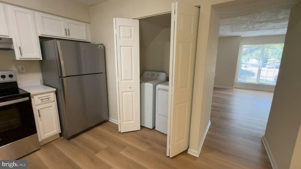 2431 W Rosecroft Village Cir - Photo 3 of 10