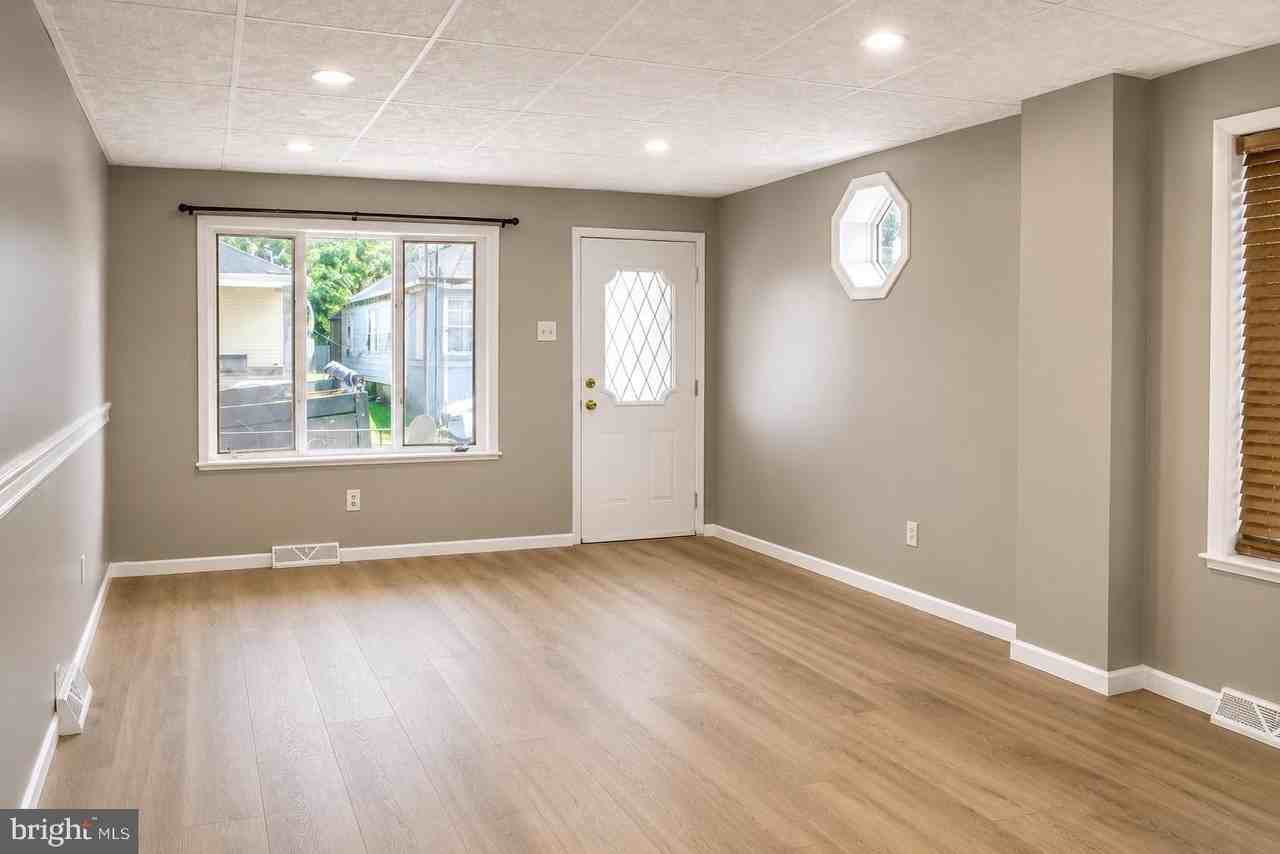117 Mary St - Photo 4 of 9
