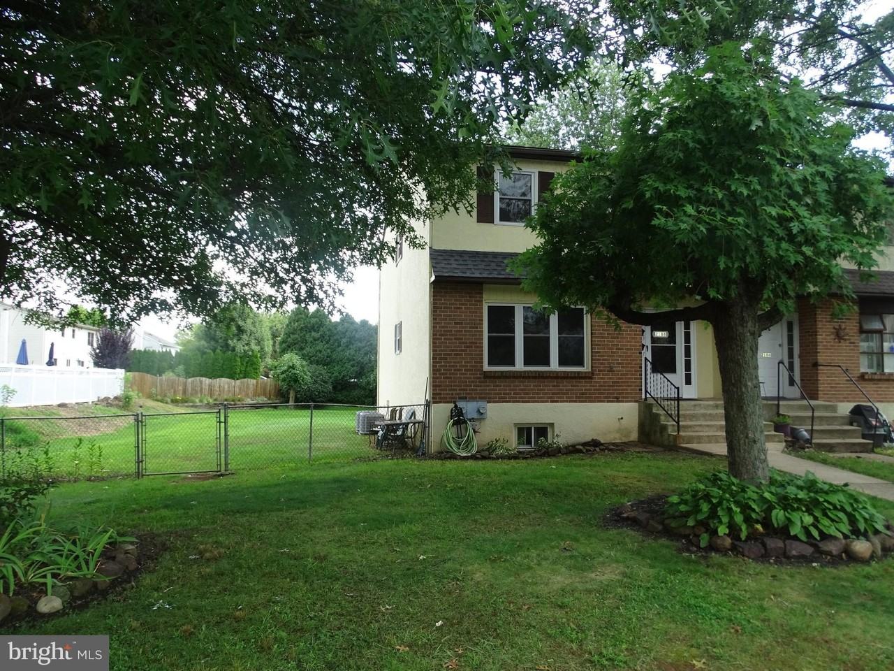 2188 Lisa Dr - Photo 2 of 22