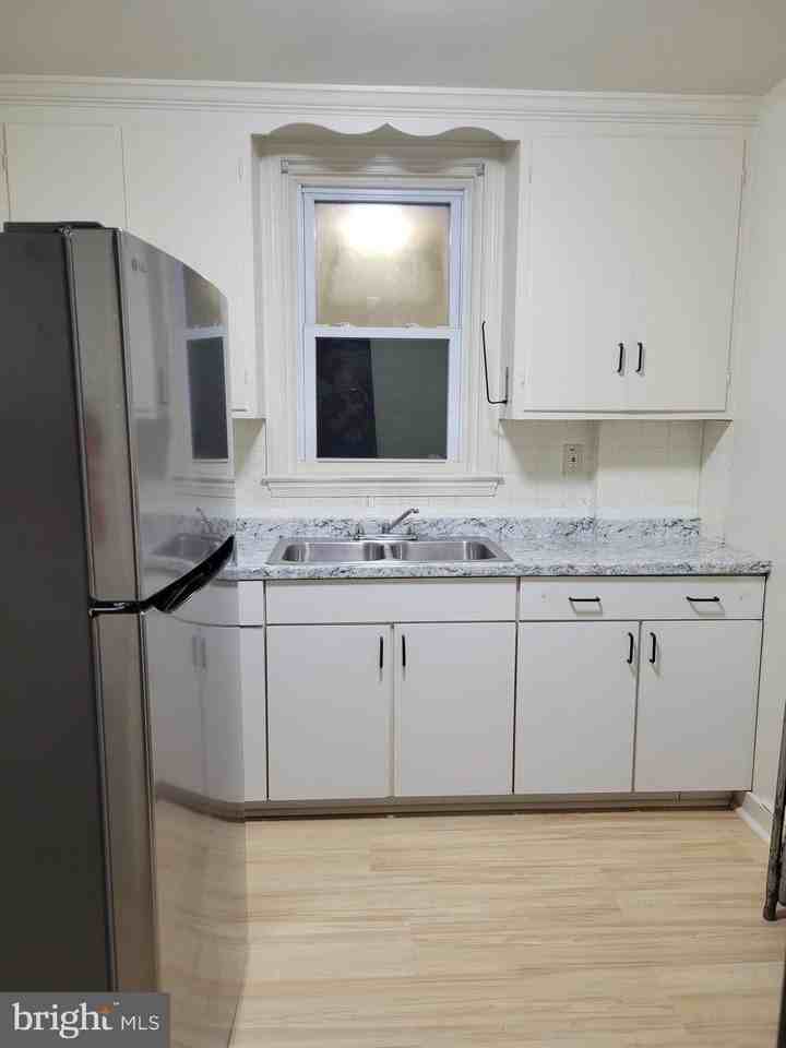 7 W Winona Ave #2 - Photo 2 of 10