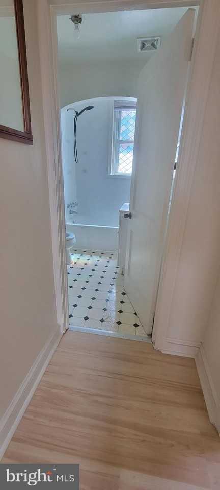 7 W Winona Ave #2 - Photo 5 of 10