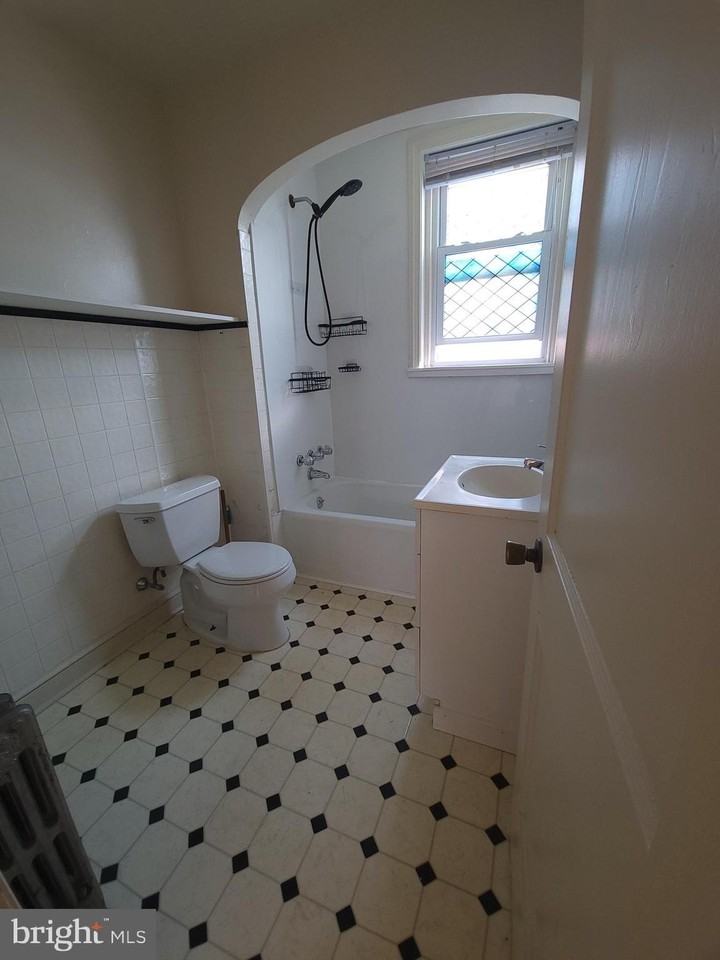 7 W Winona Ave #2 - Photo 6 of 10