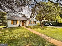 310 Summit Ave - Photo 1 of 1