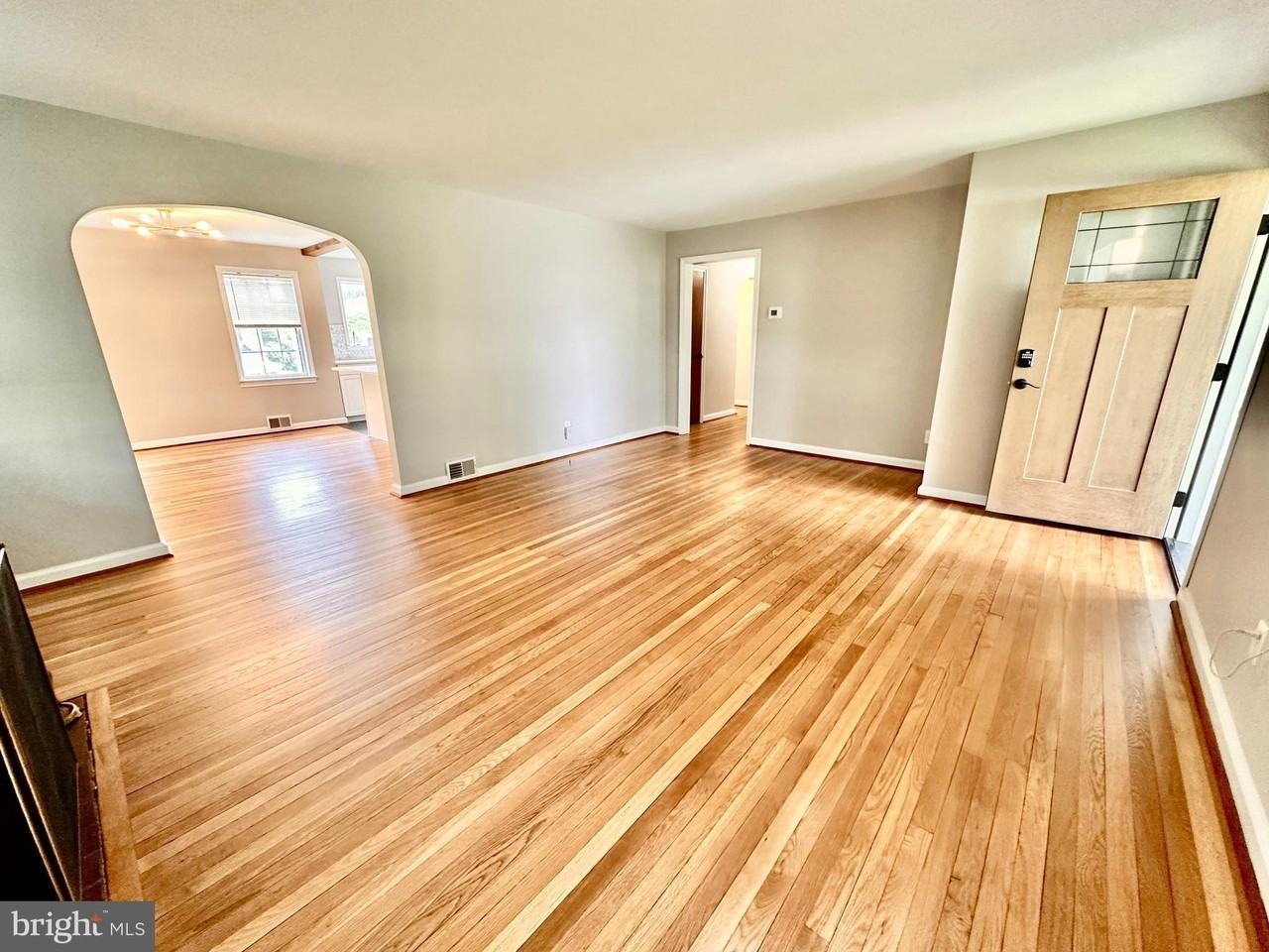 310 Summit Ave - Photo 3 of 21