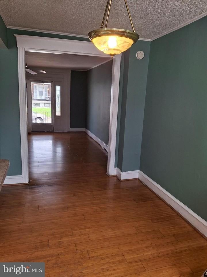 1718 Brill St - Photo 5 of 19