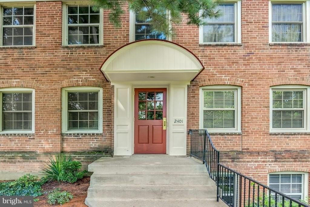 2401 Arlington Blvd #102B - Photo 2 of 28