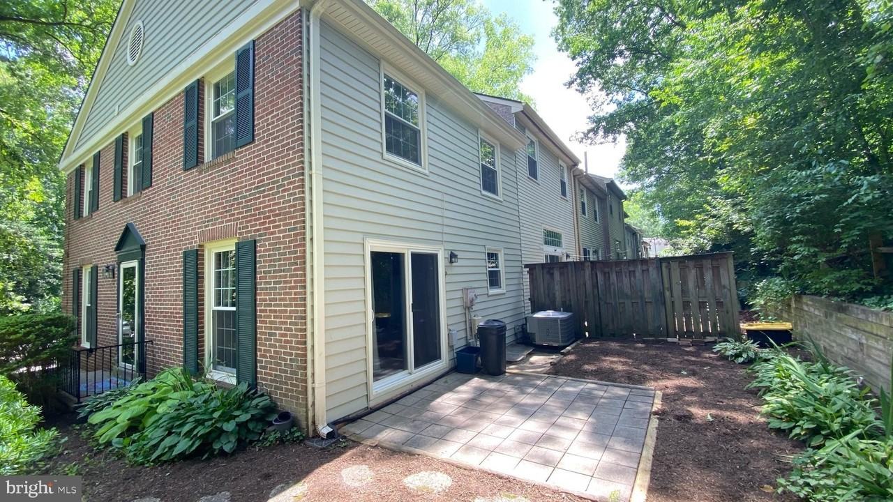 1510 Chatham Colony Ct - Photo 3 of 27