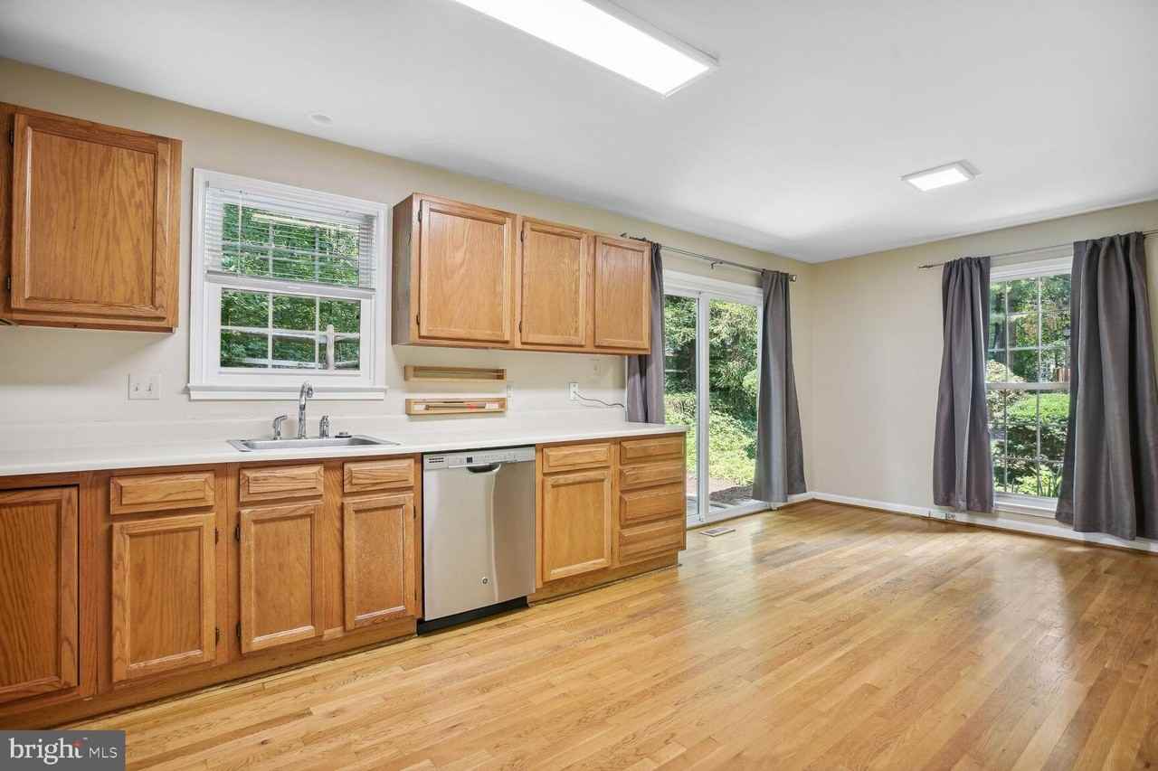 1510 Chatham Colony Ct - Photo 6 of 27