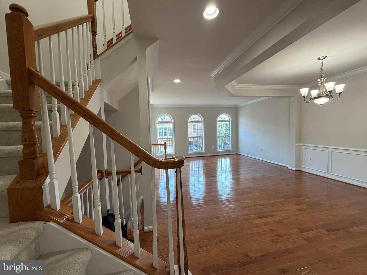 5669 Faircloth Ct - Photo 6 of 36